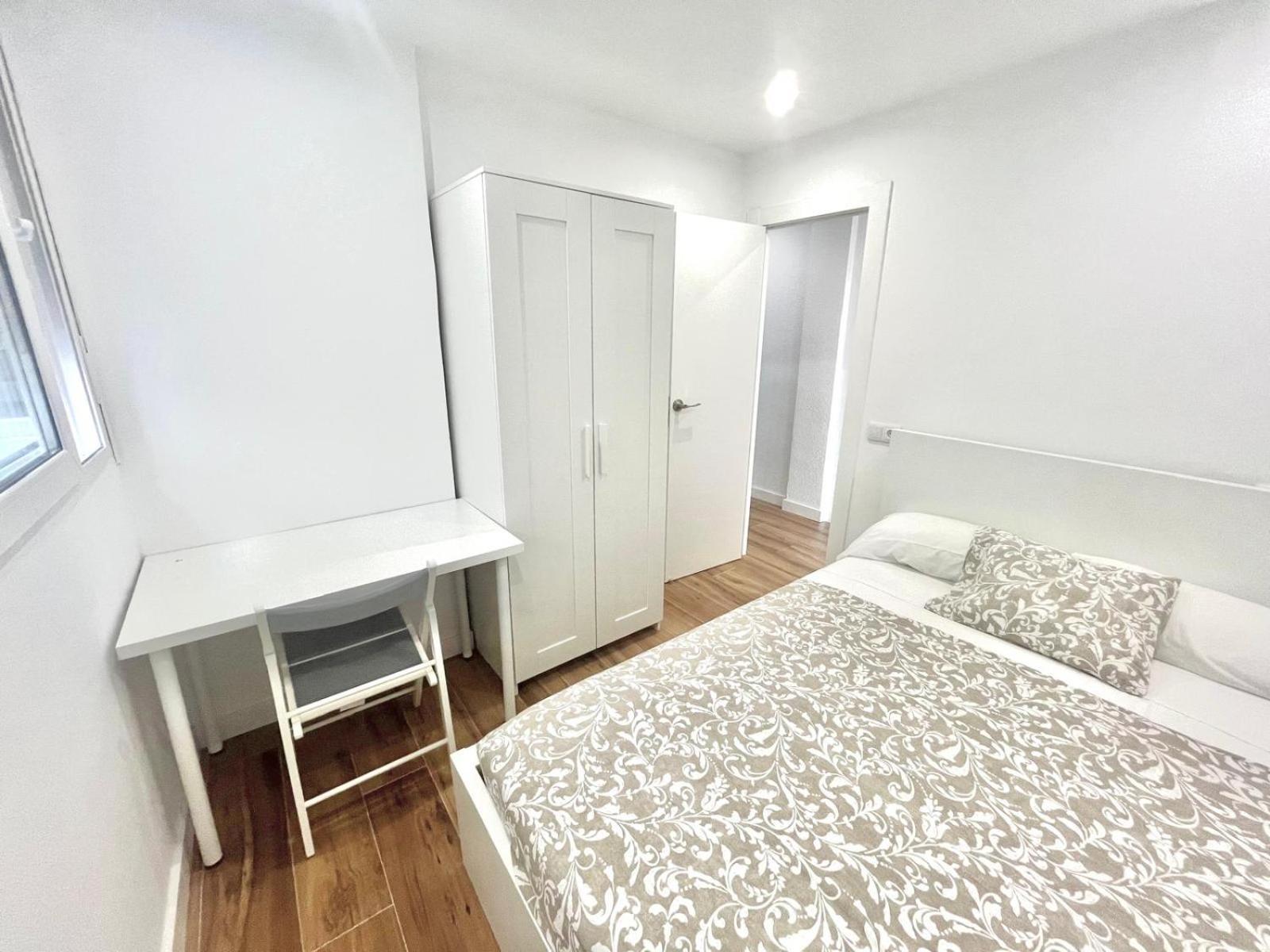 Apartamento Oasis Mediterraneo 圣维森特德尔拉斯佩奇 外观 照片